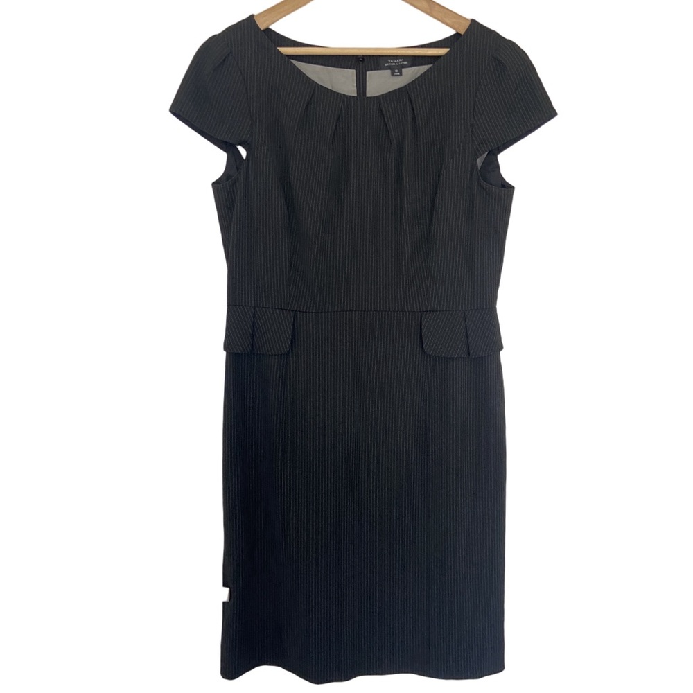TAHARI ARTHUR S. LEVINE BLACK LINED PINSTRIPE SHIFT DRESS WITH PEPLUM DETAIL, 12